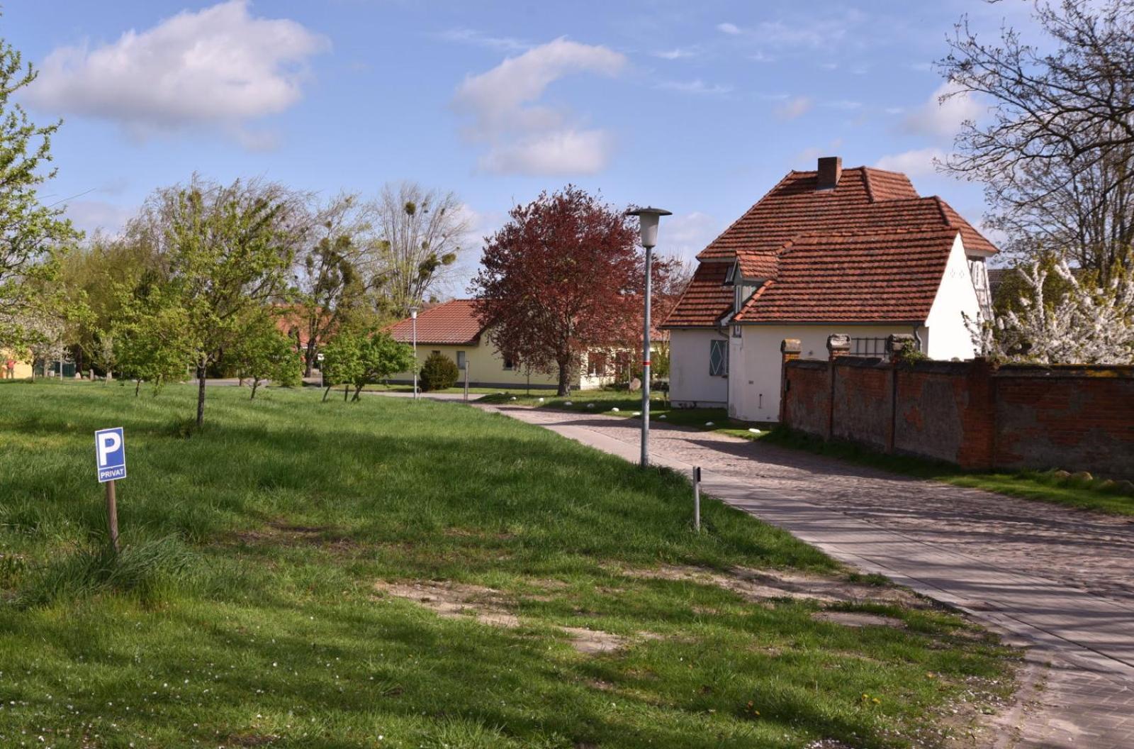 Forsthaus Lelkendorf / Ferienwohnung Luaran gambar